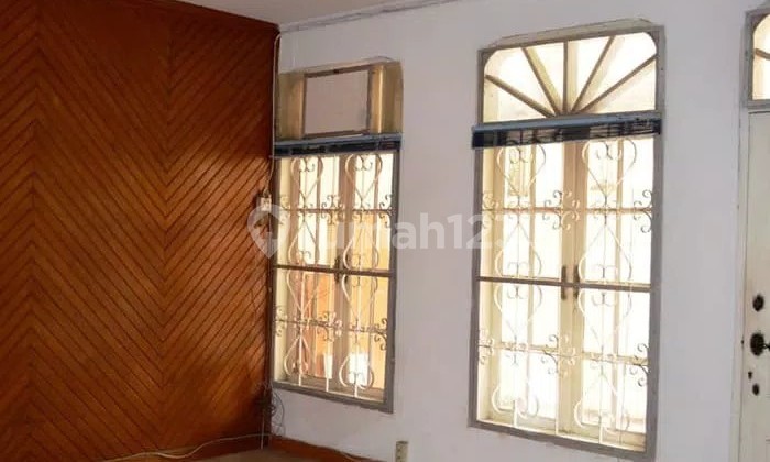 Disewakan Segera Rumah Kemayoran 3 Kamar 2 Lantai Hanya 80*juta-an 2