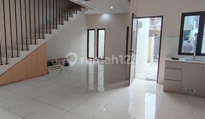 Hot Sale Rumah Cakep Pulomas 7 X 13 Hanya 2.5*m-an Hot Sale Rumah Cakep Pulomas 7 X 13 Hanya 2.5*m-an