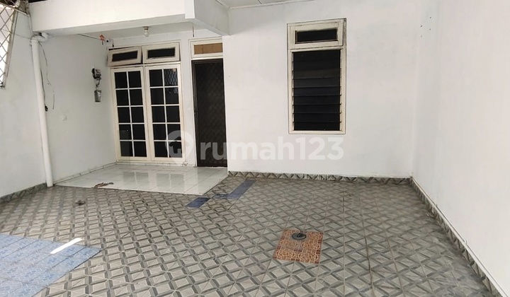 Disewakan Rumah Sunter 1½ Lantai 6 X22 Rapi Siap Siap Huni 62Juta/Th
