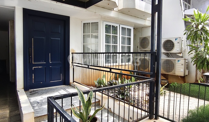 Hot Sale Sunter 2½ Lantai American Classic 8 X 20 Cakep 5 M-An Mau?