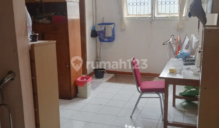 For Sale: 4-Story Neat Shop House in Kalibaru Senen, Central Jakarta, Suitable for Business and Residence, Price 3 Billion Rupiah 2