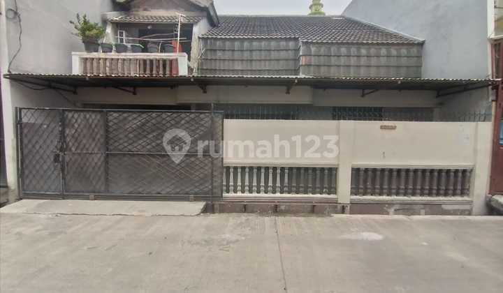 Disewakan Rumah Pademangan 10 X 15 bisa Buat Kantordan Gudang Mau? 100 Juta/Th