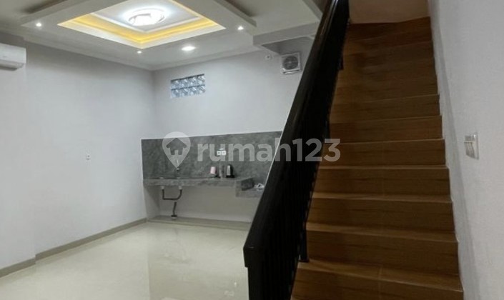 New Brang Rumah Area Pasar Baru Cakep 3½ Lantai Siap Huni 3m Nego 2