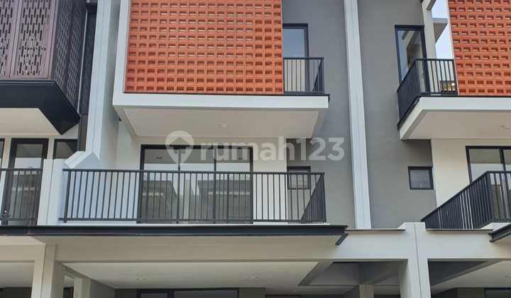 Rumah Di Fatmawati. Bagus Dan Dekat Transportasi Umum