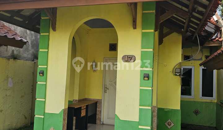 Nice House Unfurnished SHM Bekasi, Bekasi