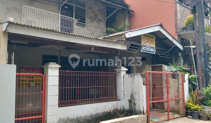 House in Karawaci, Tangerang Requires Complete Renovation, Unfurnished with SHM Certificate