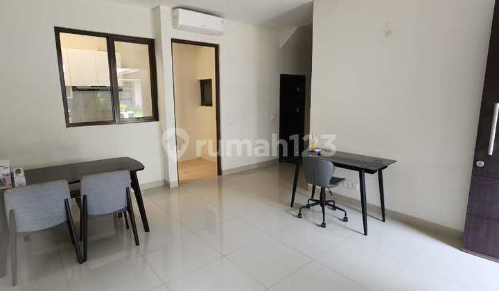 Nice House BSD Vanya Park, Tangerang 2