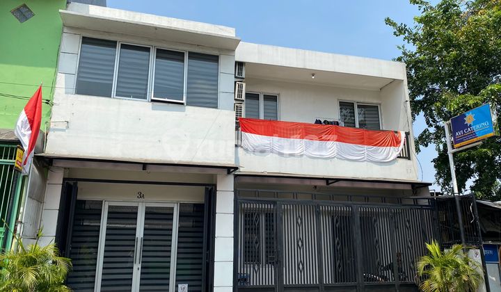 Nice Shop House 190 m2 Freehold Title Joglo, West Jakarta 1