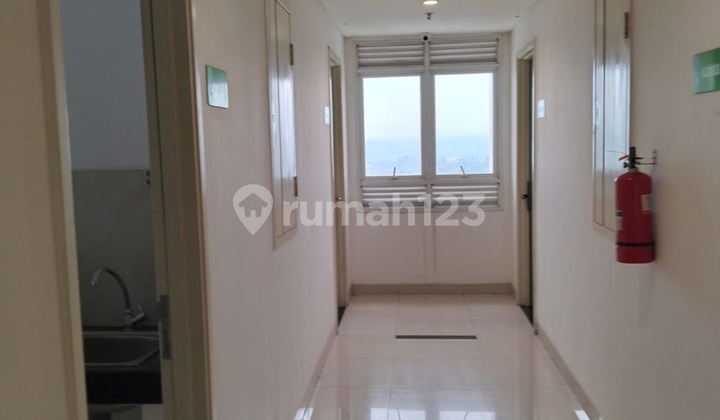 Selling at a Loss!, Apartment 5 Minutes to Cisauk Station, Unfurnished. 2