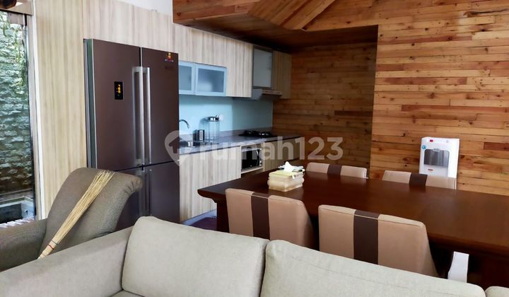 Rumah Mewah Hunian Mewah yang Asri & Nyaman di Pasteur Bandung Rumah Mewah Hunian Mewah yang Asri & Nyaman di Pasteur Bandung