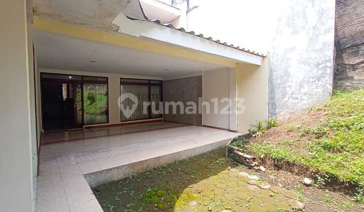 Rumah Besar Asri Siap Huni Budisari Lokasi Strategis  1