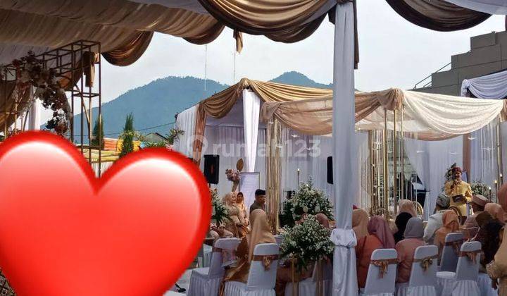 Ruang Usaha Dengan Tanah Yang Luas Lokasi Strategis Lembang  1