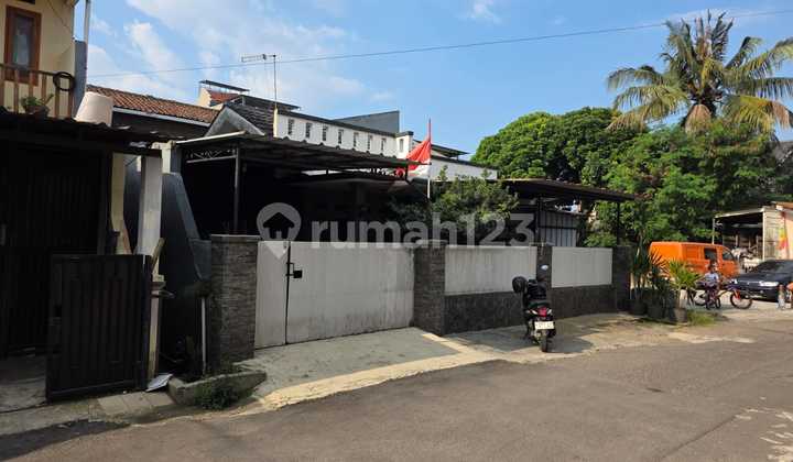 Affordable, Comfortable, Ready-to-Occupy Good House on Jl. Komplek Meteor Barat