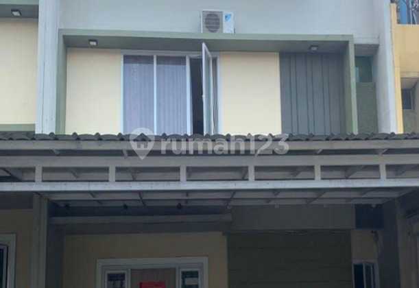 Rumah Lelang SHM 2 Lantai Cantik Terawat di Perumahan Cempaka Hijau Rumah Lelang SHM 2 Lantai Cantik Terawat di Perumahan Cempaka Hijau