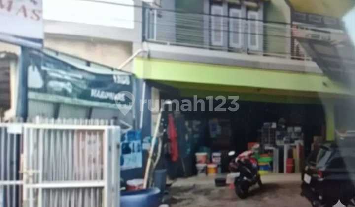 Auction of a Comfortable 2-Story House with SHM on Jalan Cangkuang Kulon, Bandung 2