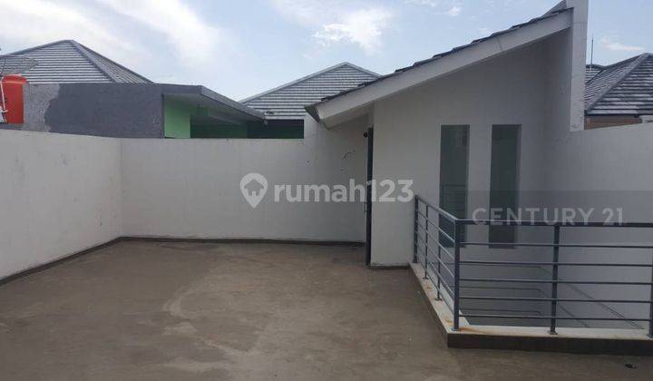 Rumah 2 Lantai Semi Furnished Di Taman Cipto 2