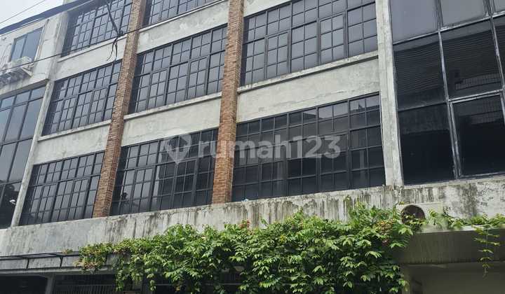 Ruko bagus di daerah menteng jual cepat