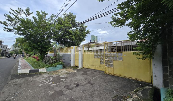 Rumah Bagus Semi Furnished SHM Kebayoran Lama, Jakarta Selatan