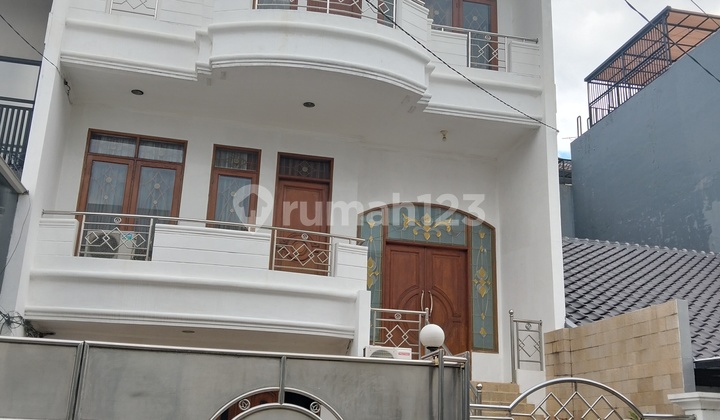 Jual Rumah Kelapa Gading Semi Kost Siap Huni