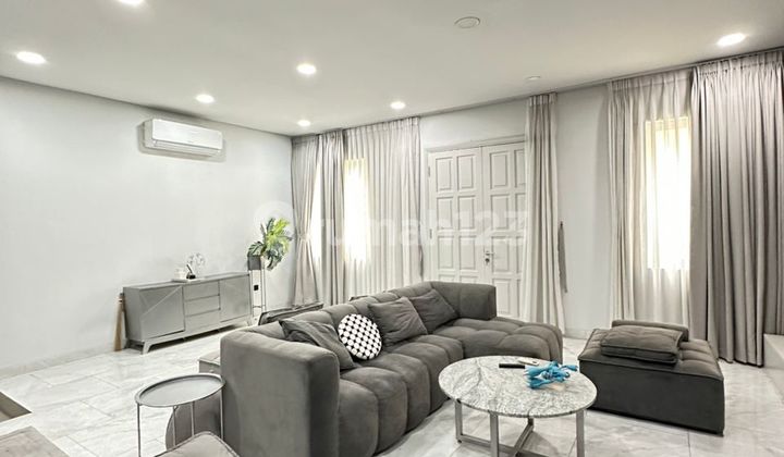 For Quick Sale Pluit Samudra House. Semi-Furnished Neat.