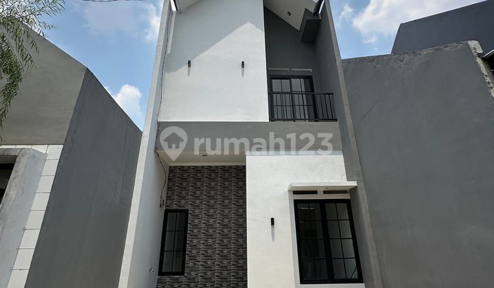 Rumah 2 Lantai Strategis Siap Huni Harga Ekonomis Rumah