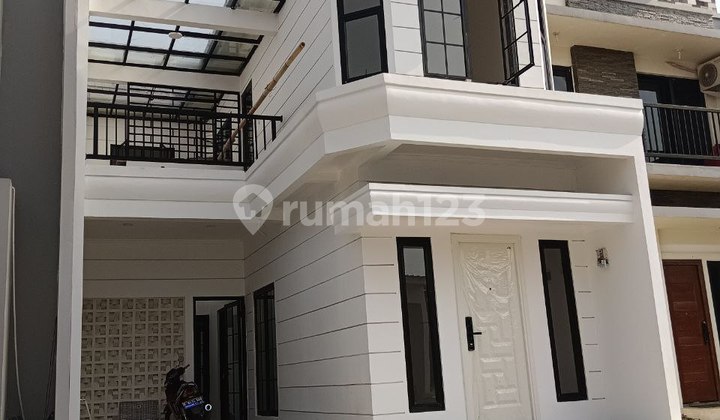 Town House Exclusive 2 Lantai Strategis Dekat Fasilitas Umum