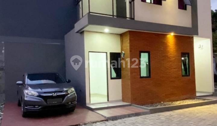 Townhouse Exclusive 2 Lantai Lokasi Strategis Dekat Fasilitas Umum 2