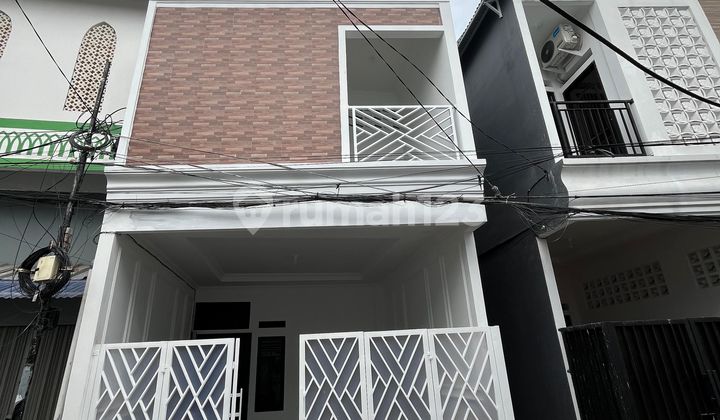 Rumah Siap Huni 2 Lantai Harga Murah Strategis