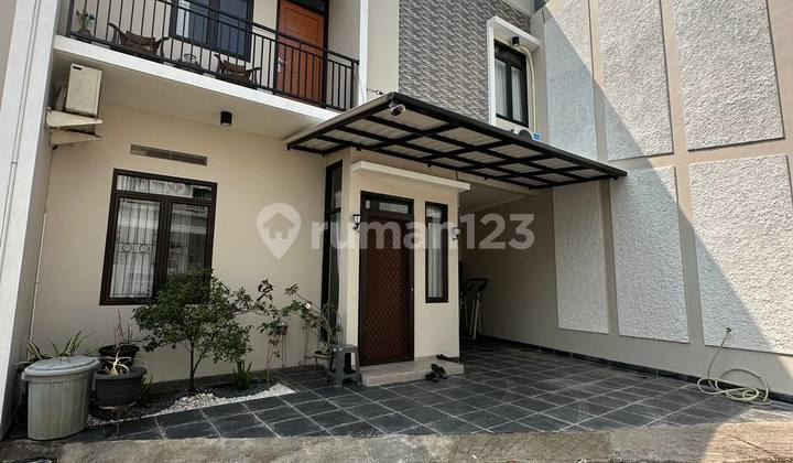 Rumah 2 Lantai Dalam Cluster Strategis Dekat Fasilitas Umum Rumah