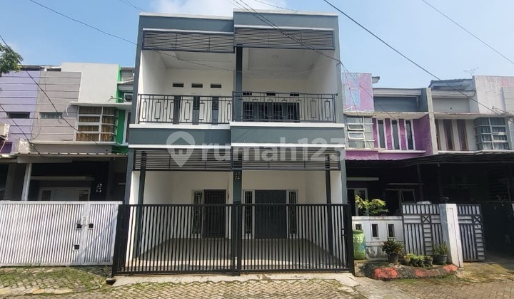 For Sale: Beautiful 2-Story House Fully Renovated with Complete Fencing 2