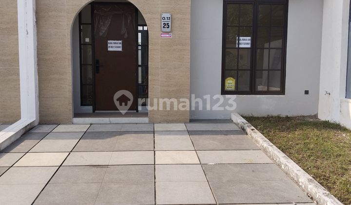 For sale nice house in the front cluster of Citra Indah City For sale nice house in the front cluster of Citra Indah City
