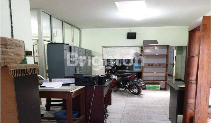 Rumah 2Lantai dengan usaha garmen di Surabaya 2