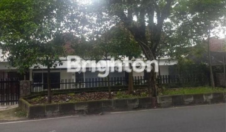 Rumah Hook 2Lantai, area tengah kota Malang Rumah Hook 2Lantai, area tengah kota Malang