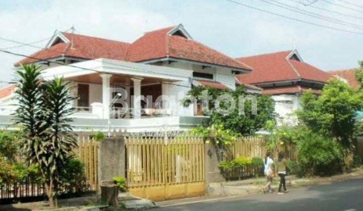 Rumah Hook 2Lantai luas nyaman asri, area tengah kota Malang 1