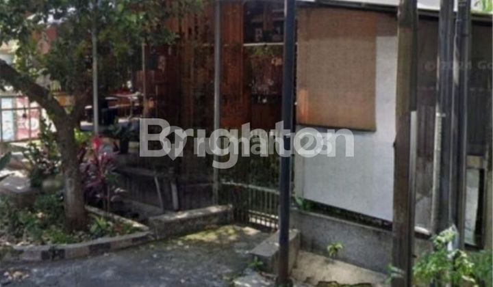 Rumah luas nyaman asri, area tengah kota Malang Rumah luas nyaman asri, area tengah kota Malang