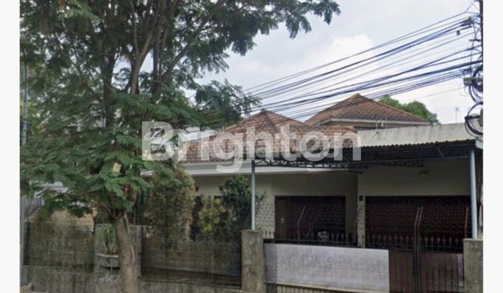 Rumah nyaman asri, area tengah kota Malang