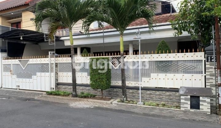 Rumah nyaman asri 2Lantai area tengah kota Malang Rumah nyaman asri 2Lantai area tengah kota Malang