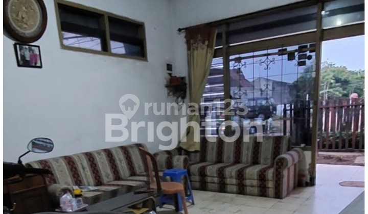 Comfortable House in the Central Area of Malang 2
