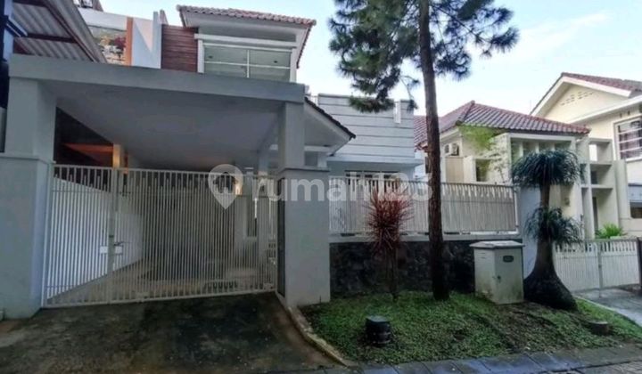Rumah 2Lantai + kolam renang di Villa Puncak Tidar, Malang