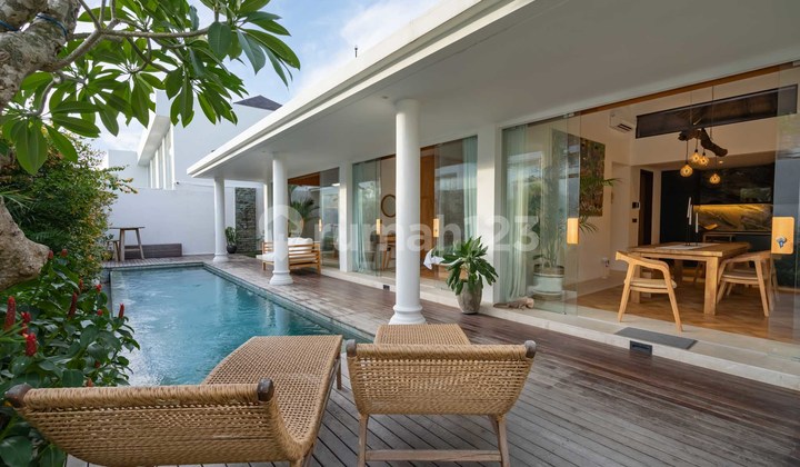 Villa 2-Kamar Tidur dengan Nuansa Hidup Mewah Dekat Pantai di Pererenan Villa 2-Kamar Tidur dengan Nuansa Hidup Mewah Dekat Pantai di Pererenan