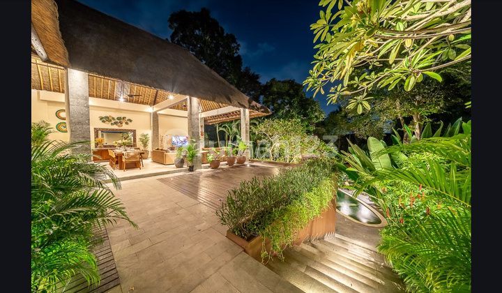 3 Bedroom Villa with Open Living Concept and Forest Environment in Buwit (R-Tb11) 3 Bedroom Villa with Open Living Concept and Forest Environment in Buwit (R-Tb11)