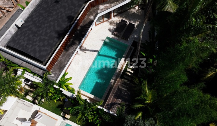 Villa Menawan 2 Kamar Tidur dengan Kolam Renang di Cepaka yang Tenang