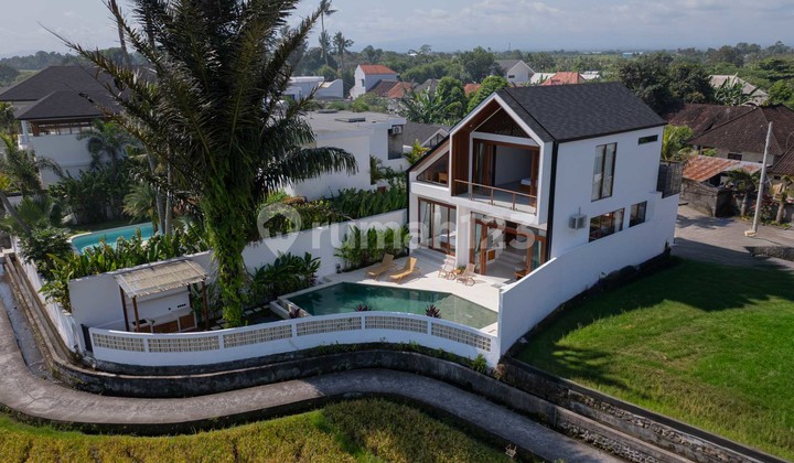 2 Bedroom Villa with a Bright Open Living Room in Cepaka
