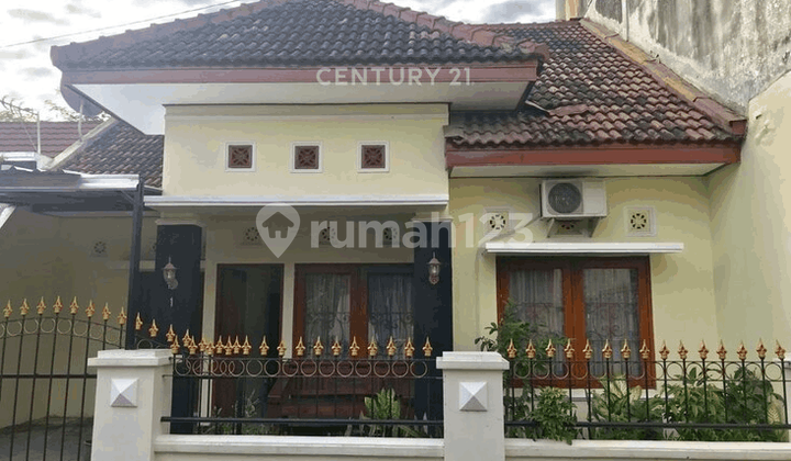 Minimalist House Ready to Occupy Across Dowa Godean Road