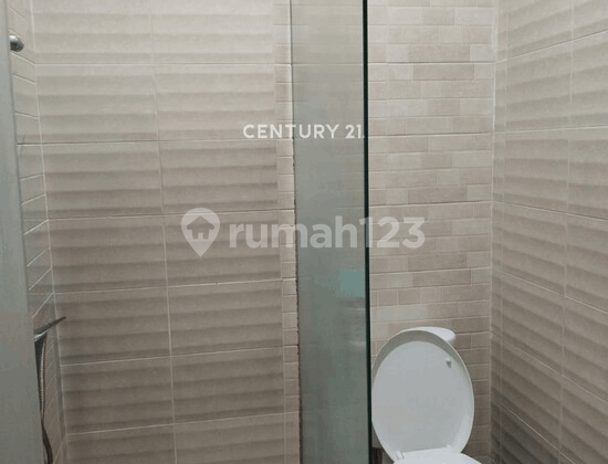 Ready-to-Occupy 3-Story House and Boarding House in North Jogja Area, Suitable for Business 2