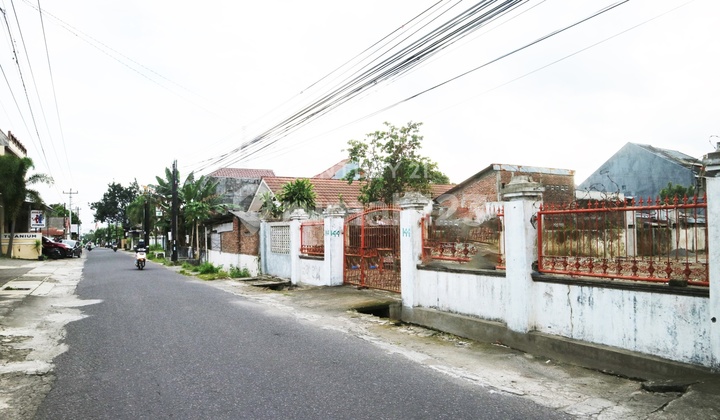 Dijual Tanah Luas di Lempongsari Dekat Kegiatan Bisnis