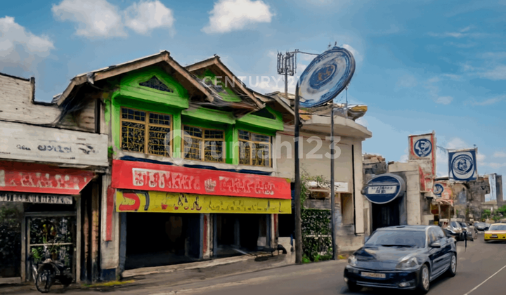 2-Story Shop House by the Road in Maguwoharjo, Ideal for Business 2-Story Shop House by the Road in Maguwoharjo, Ideal for Business