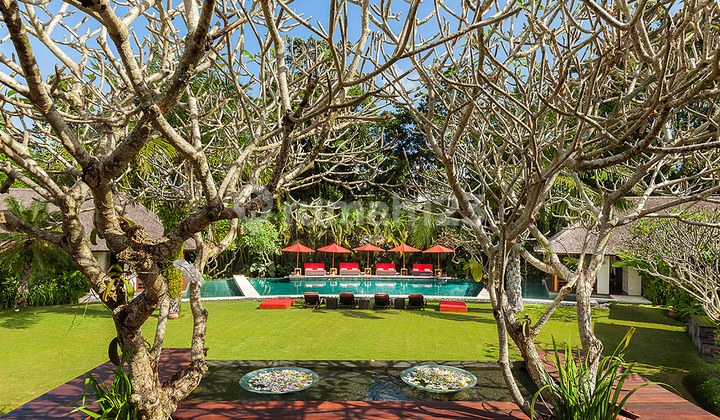 6 Premium Villa Complex Like a Hotel With HIGH ROI in Canggu 6 Premium Villa Complex Like a Hotel With HIGH ROI in Canggu