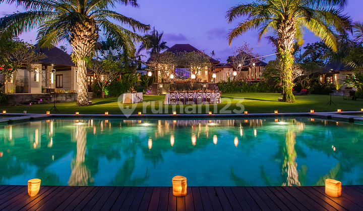 6 Premium Villa Complex Like a Hotel With HIGH ROI in Canggu 6 Premium Villa Complex Like a Hotel With HIGH ROI in Canggu