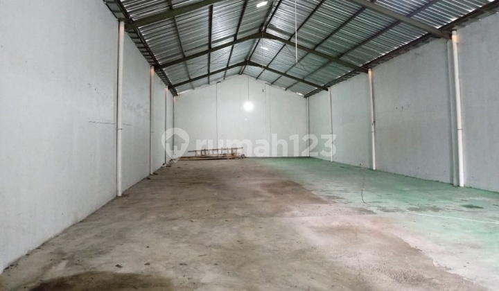 Ready-to-Use Warehouse Rental in the City Center Ready-to-Use Warehouse Rental in the City Center